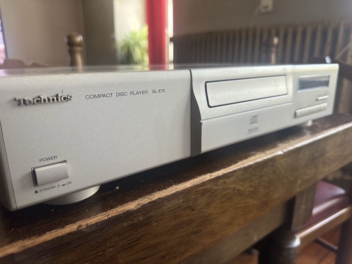Technics Lettore multimediale & Streamer: Lecteur CD Technics SL-E10 état d'occasion – Usato da Le Mouret venduto da gil_q6k6