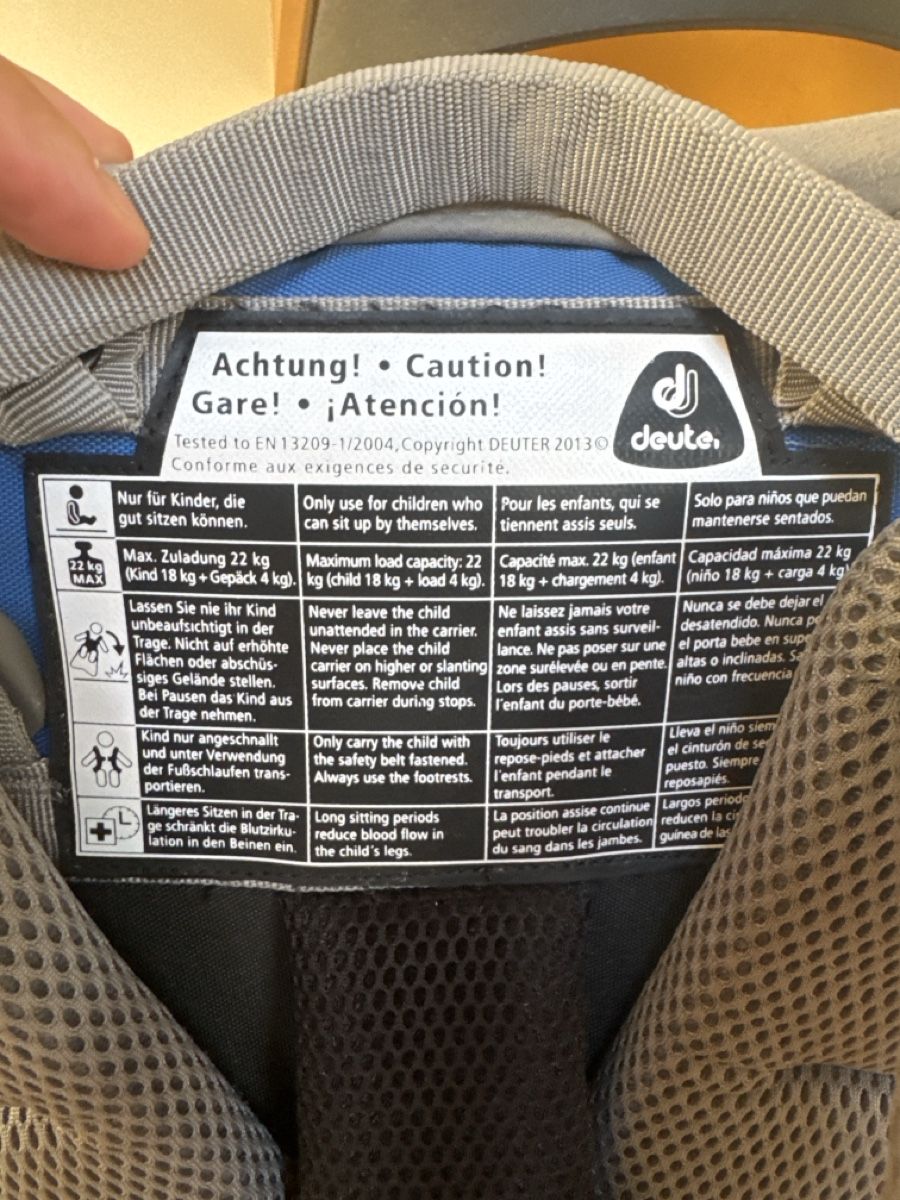 Deuter Porte-bébés ventraux & dorsaux: Child Carrier Backpack - Kinder Rücksack – D'occasion à Altendorf par dario_zh 2