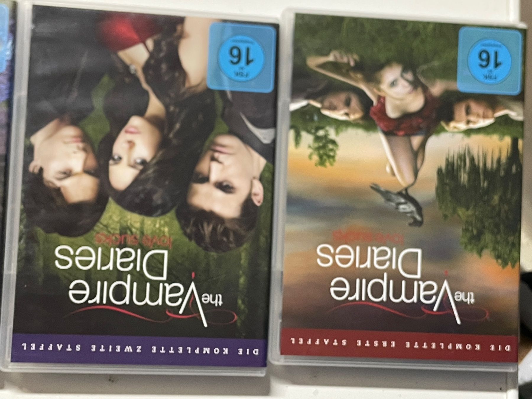 Tutti i DVDs: The Vampire Diaries 1-4 – Usato da Muri b. Bern venduto da AdidasCollector 1