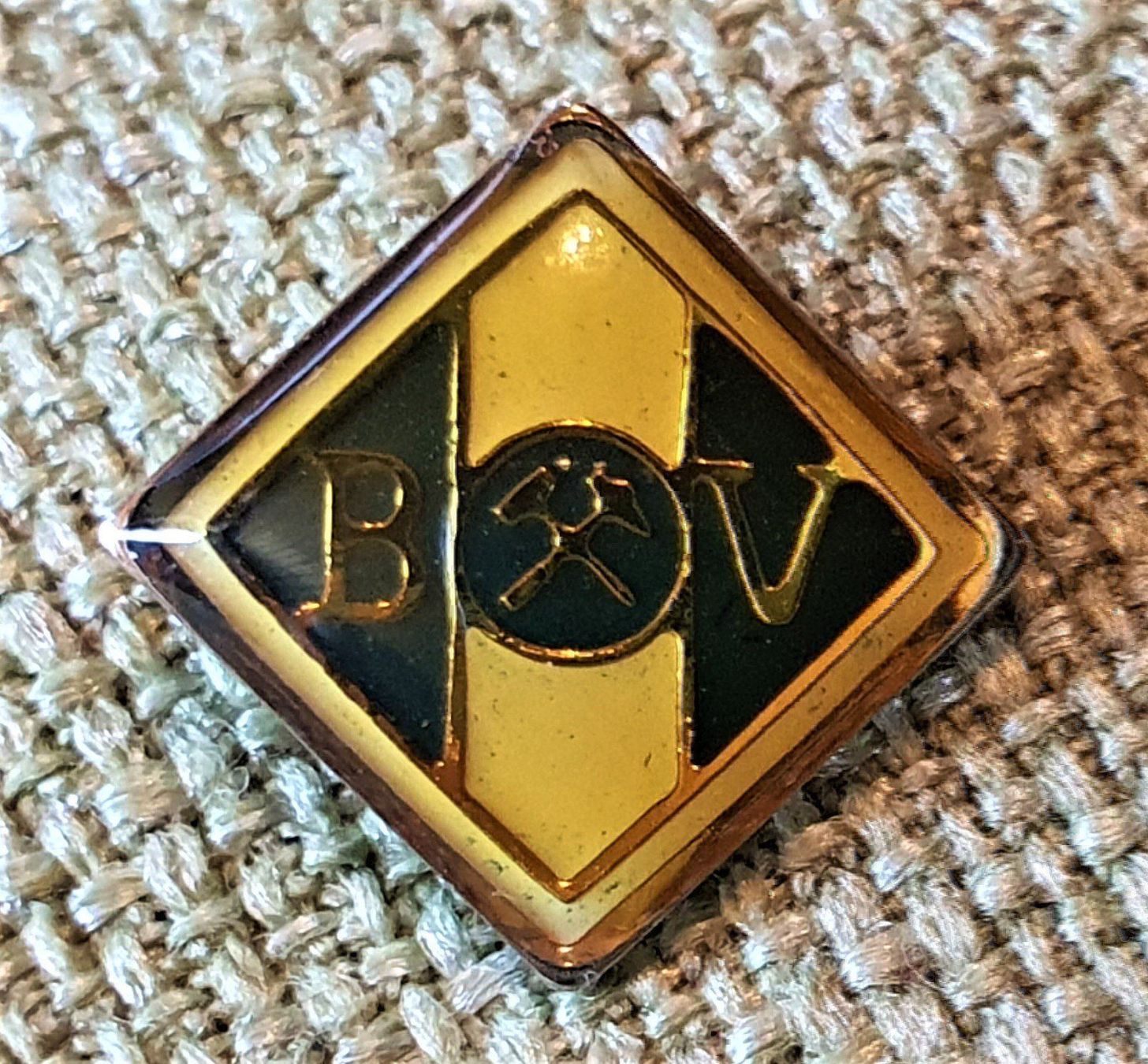Placchette & Badge: D106 - Pin BXV oder BV Hammer Bergwerk? – Usato da Reinach BL venduto da Boston-Verkauf 1