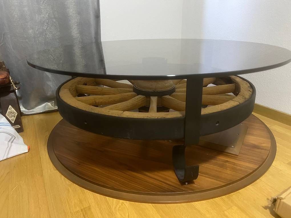 Tische: Salontisch Wagenrad – Gebraucht aus Regensdorf von arm_2cb9