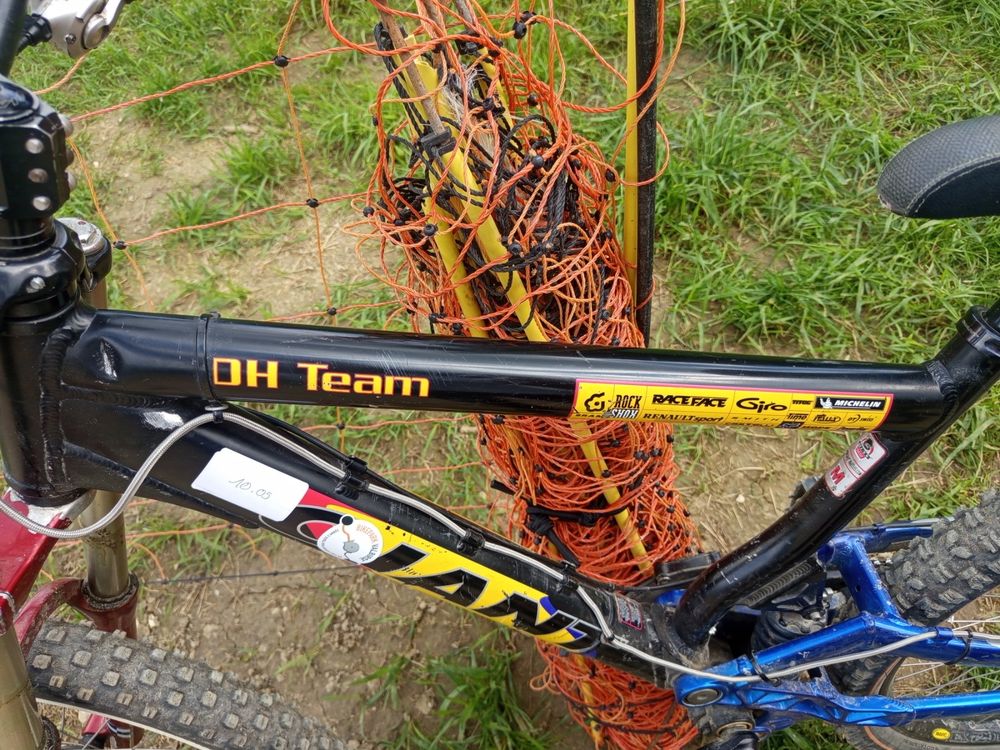 Giant Vélos: Vélo Giant DH – D'occasion à Sonceboz-Sombeval par Motard65 1