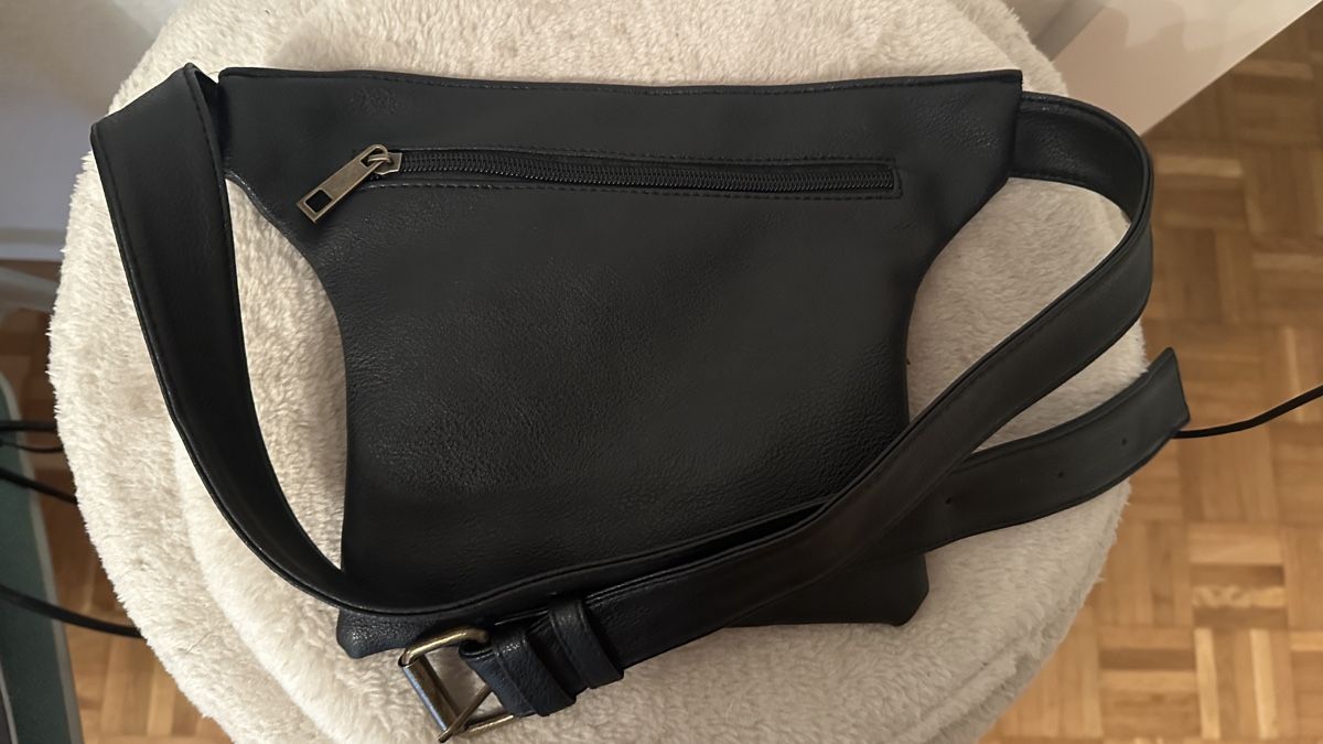 Borse: Schwarze Bauchtasche neu mit Etickett – Nuovo e nell'imballaggio originale da Zürich venduto da Rammis 1