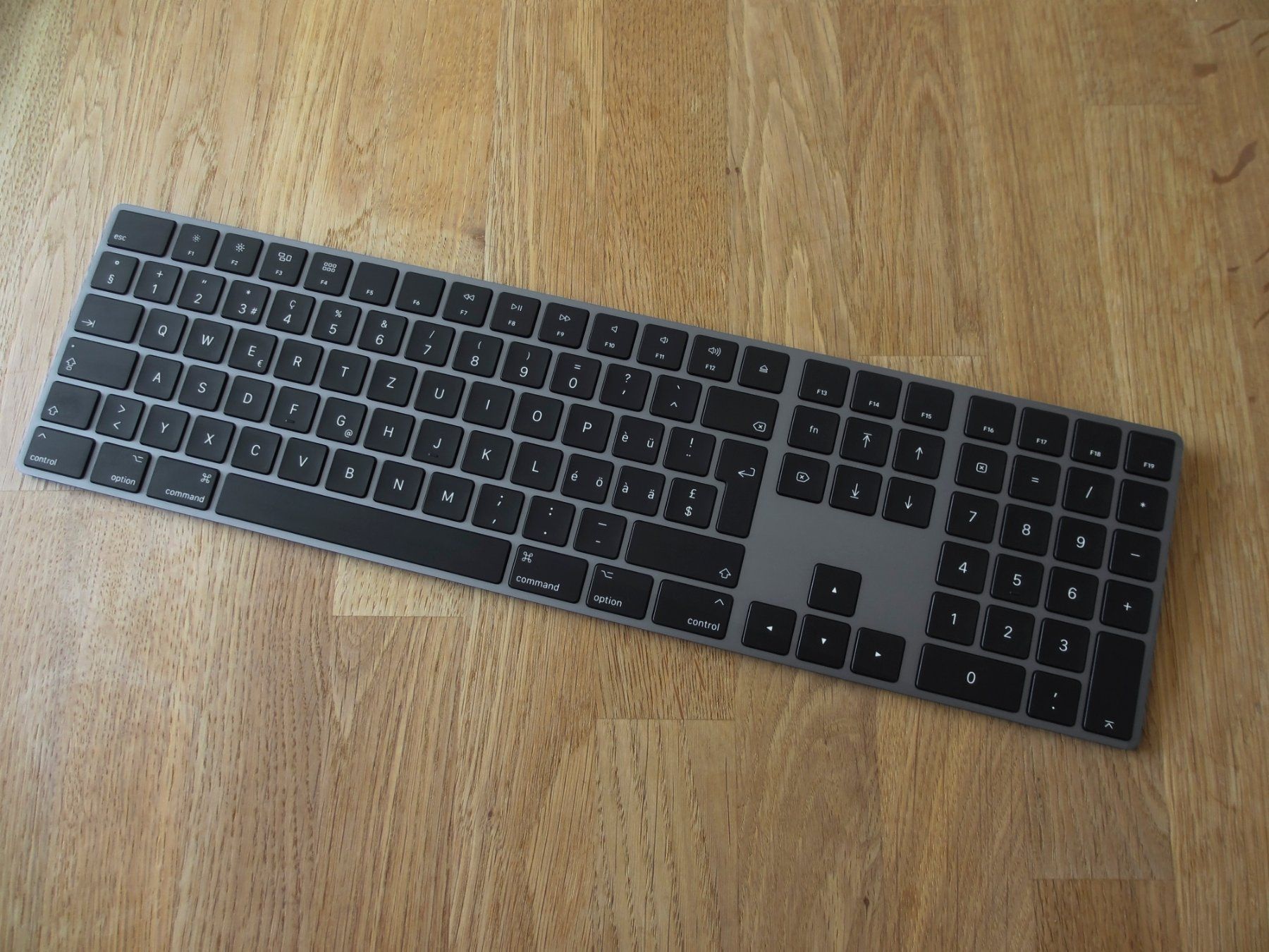 Apple Tastaturen: Apple Magic Keyboard CH Layout, Neu/Neuwertig – Neu (gemäss Beschreibung) aus Winterthur von Nooitgedagt