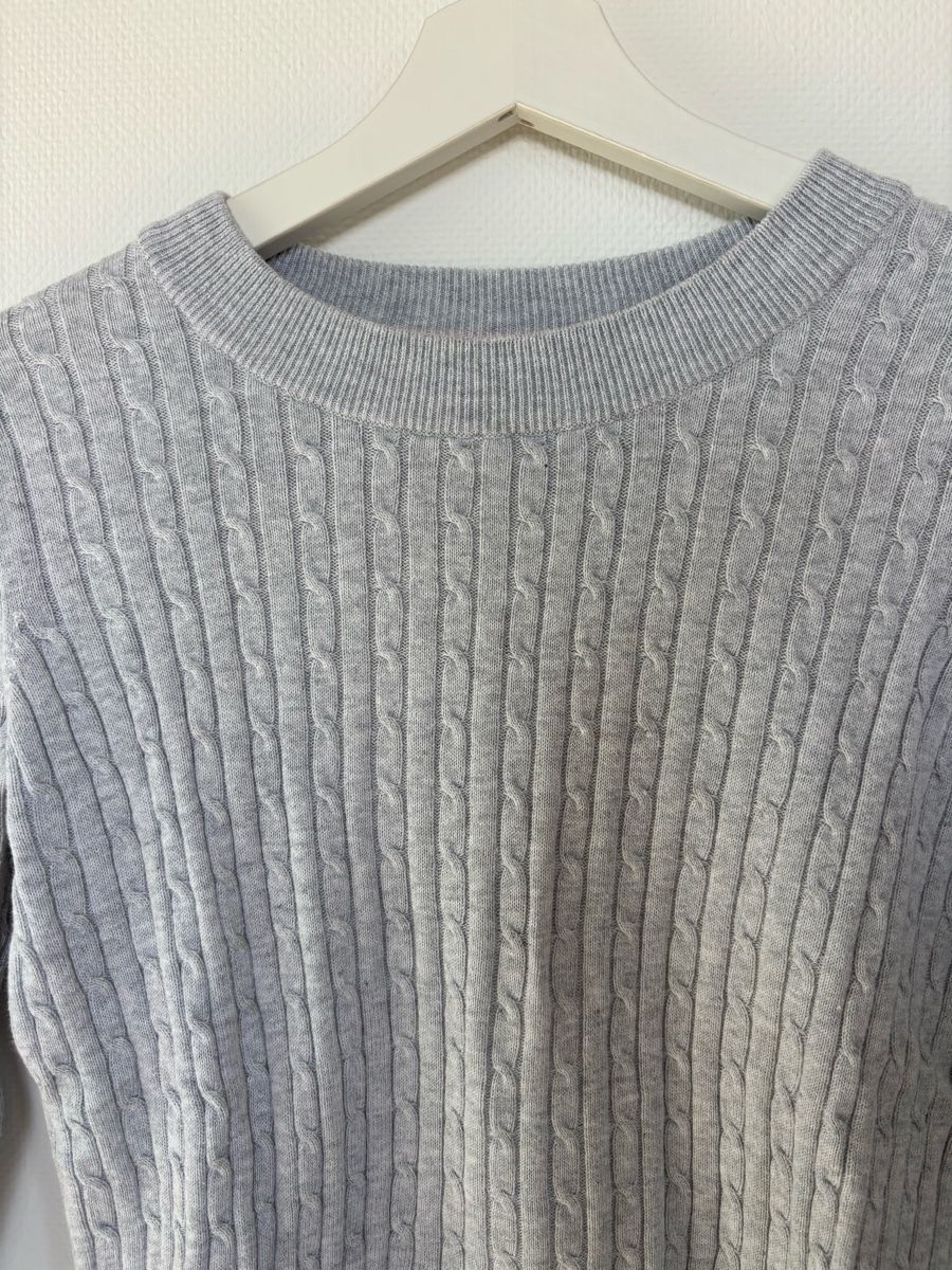 Pullover & Sweatshirts: Pullover von Gina Tricot – Neu (gemäss Beschreibung) aus Müllheim Dorf von Lavwy 1