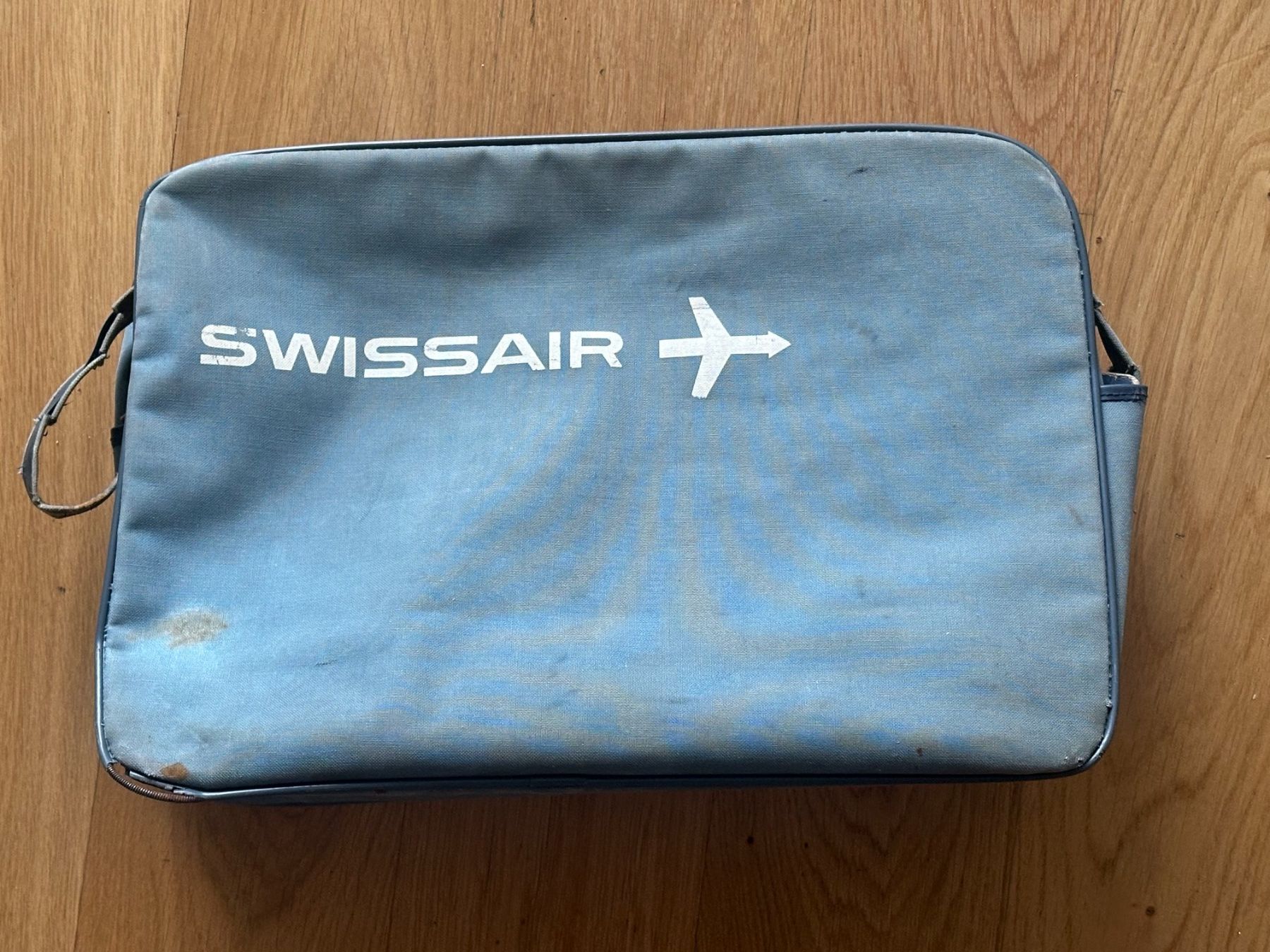 Swissair Taschen: Swissair Flightbag original – Gebraucht aus Basel von urst2005