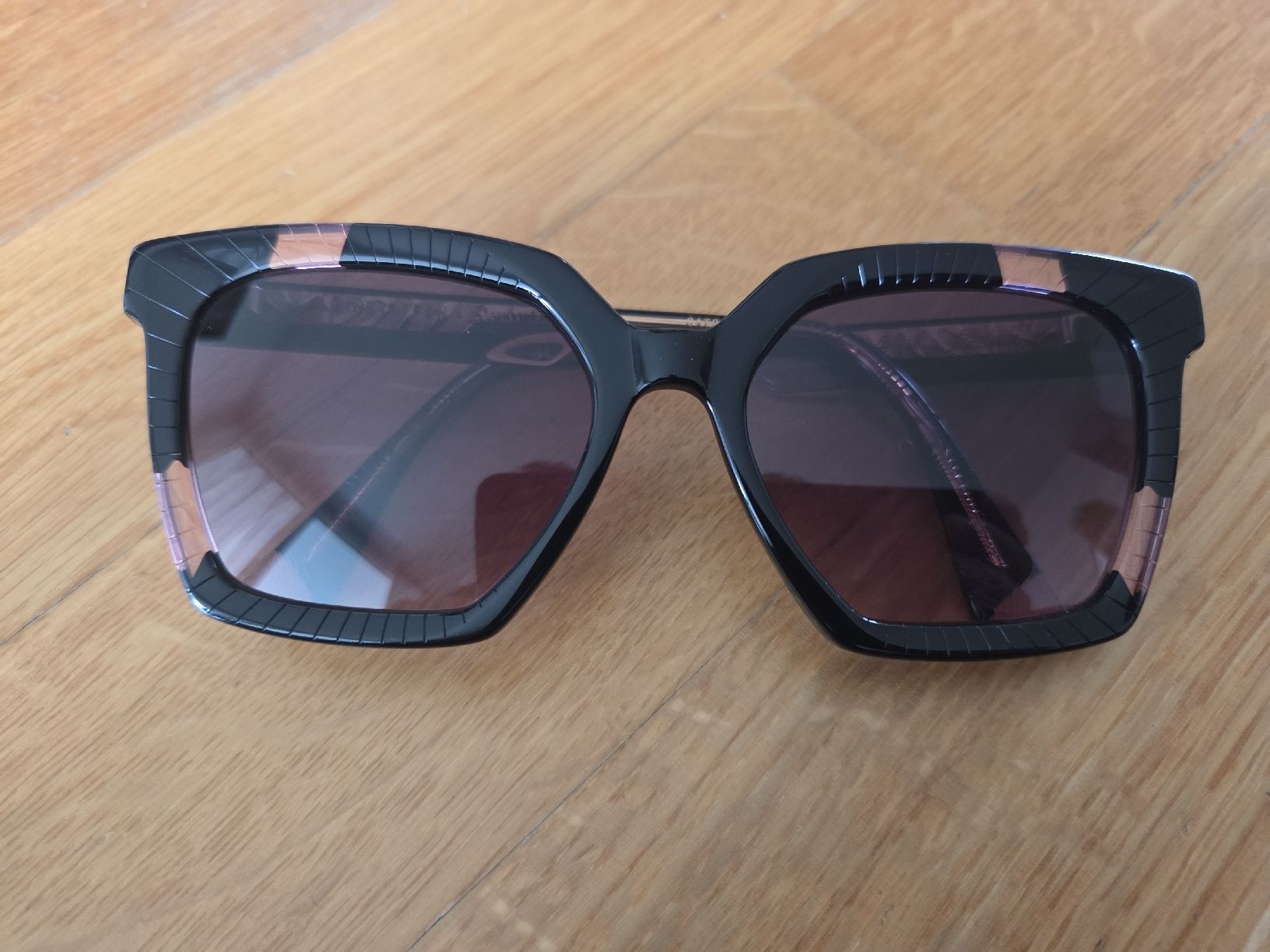 Brillen & Gläser: Sonnenbrille Einstoffen Neu – Neu und originalverpackt aus Port von Darialina 1
