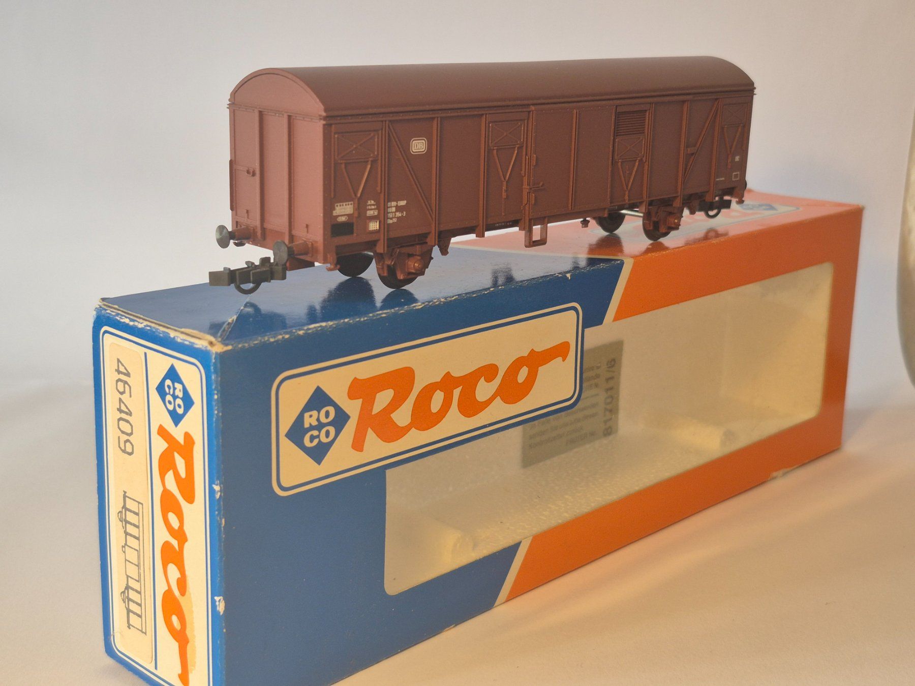 Roco Modellini di ferrovie: Roco Güterwagen - DB - Nr. 46409 – Usato da Zürich venduto da Ricola_Citron