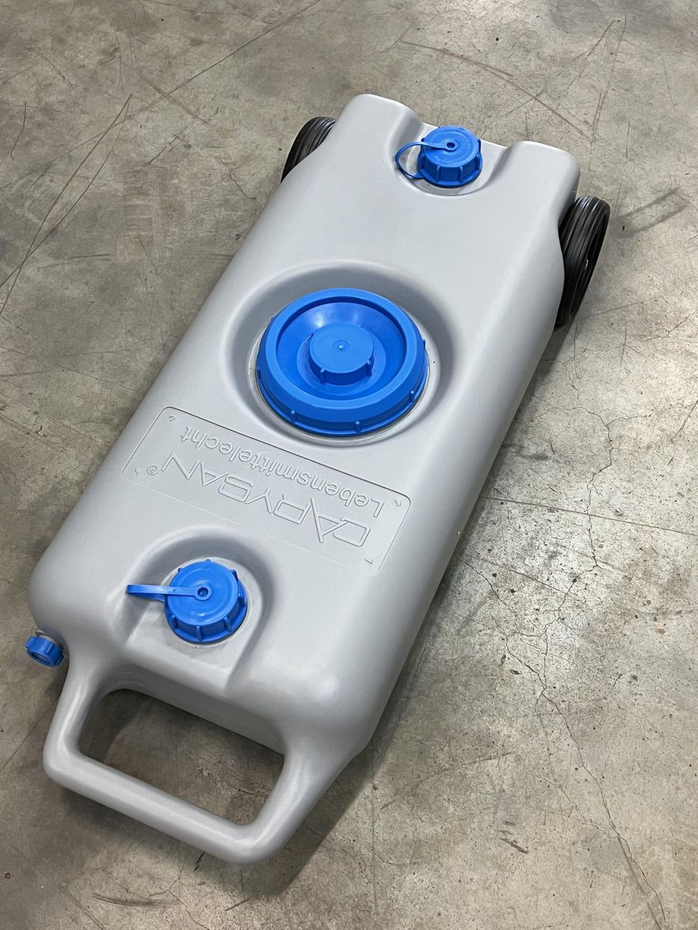 Accessori per altri veicoli: Grauwassertank mit Rollen, Top Zustand - nie gebraucht! – Nuovo (secondo la descrizione) da Birmenstorf AG venduto da kar_d9f8