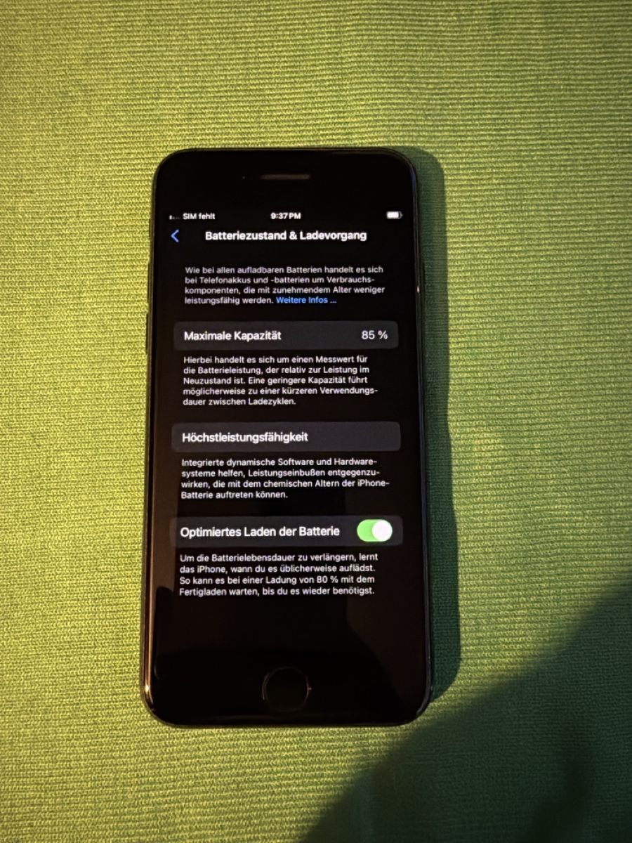 Apple Portables: iPhone SE 2 / 64Gb / Black / H5  – D'occasion à Arbon par BaX_94 1