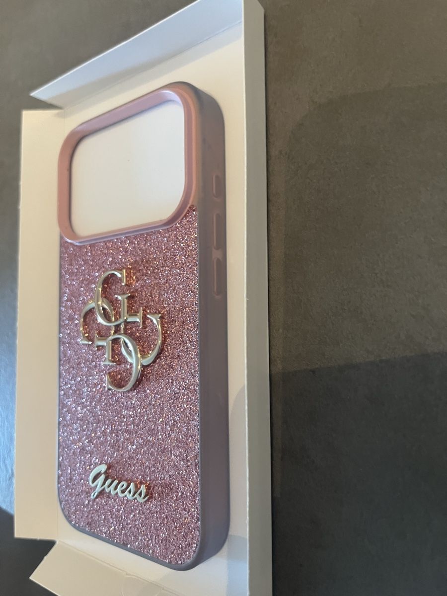 Guess Covers & Schutzfolien: Guess iPhone 17 Pro Hülle Glitzer Rosa – Gebraucht aus Rothrist von Canker37 2