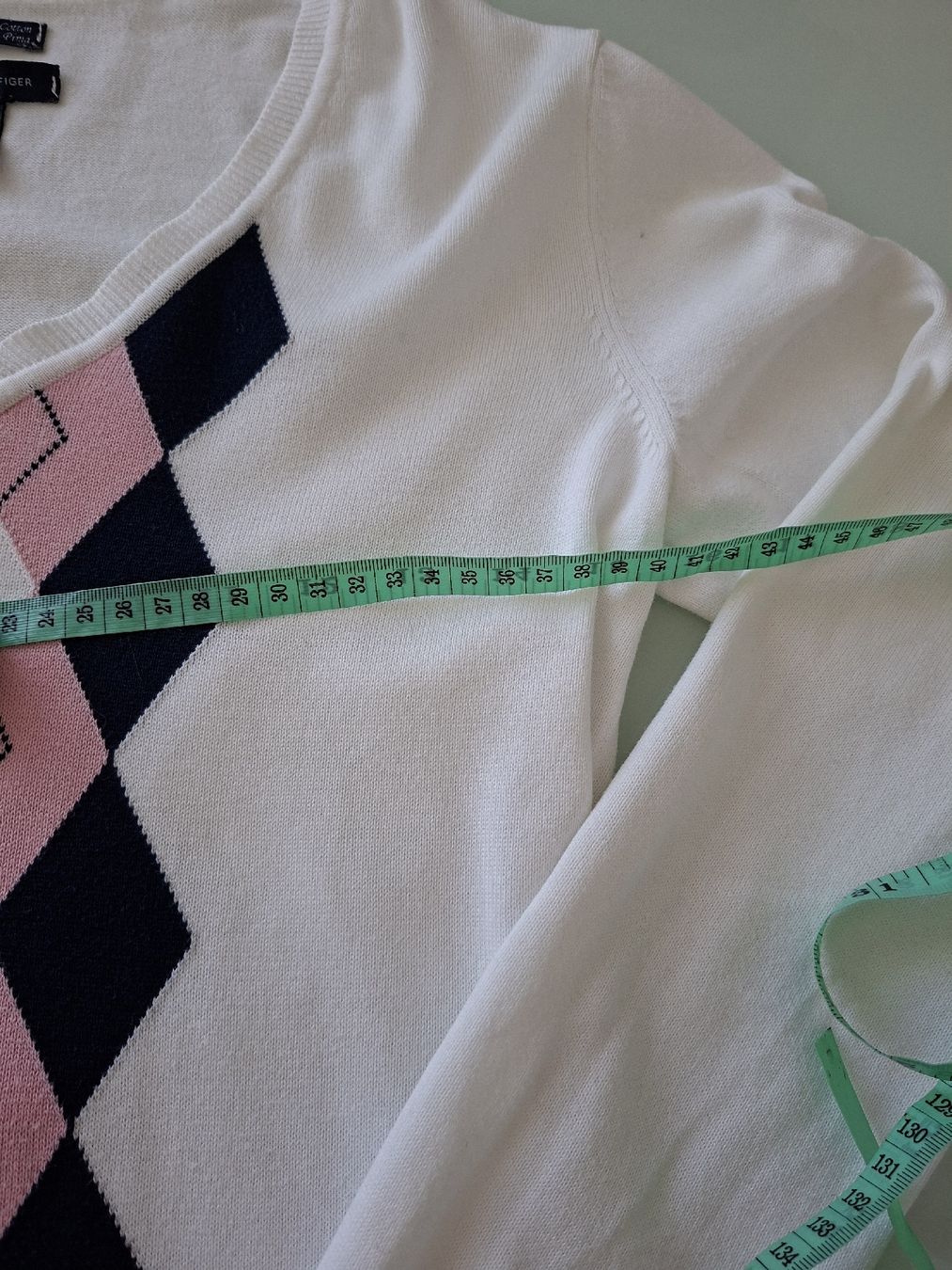 Tommy Hilfiger Pullover & Sweatshirts: Pull Tommy Hilfiger motif losanges rose/marine taille S – Gebraucht aus Renens VD von ser_j2fn 6