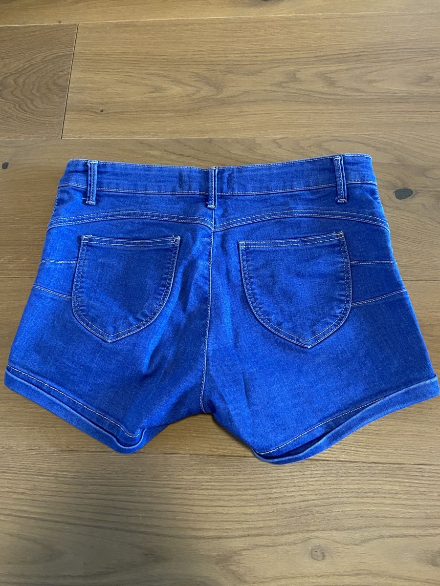 Jeans: Jeans Shorts – Usato da Ausserberg venduto da ani_7jqv 1