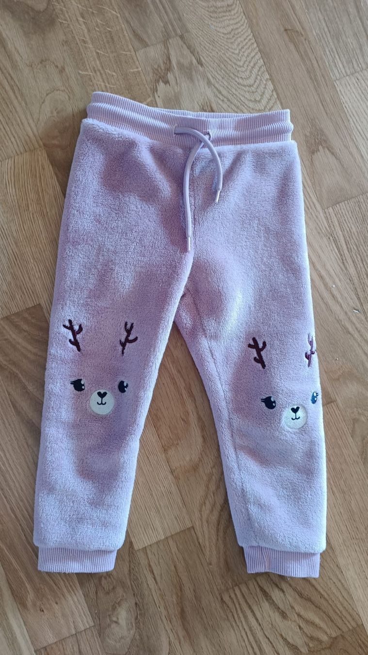 Pantaloni: Sehr warme Mädchen Hose Grösse 98 – Usato da Muri AG venduto da Mupuputs