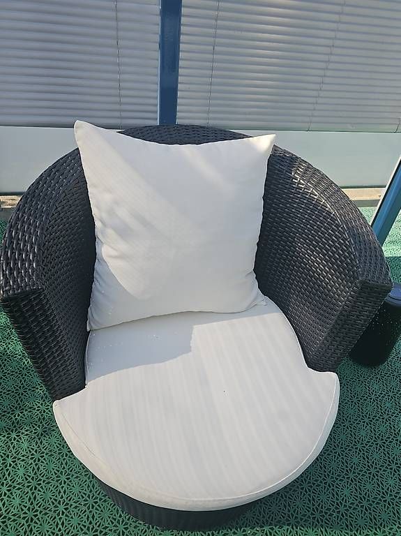 Set di tavolo e panche: Gartenlounge – Usato da Sursee venduto da iva_jcp7 2