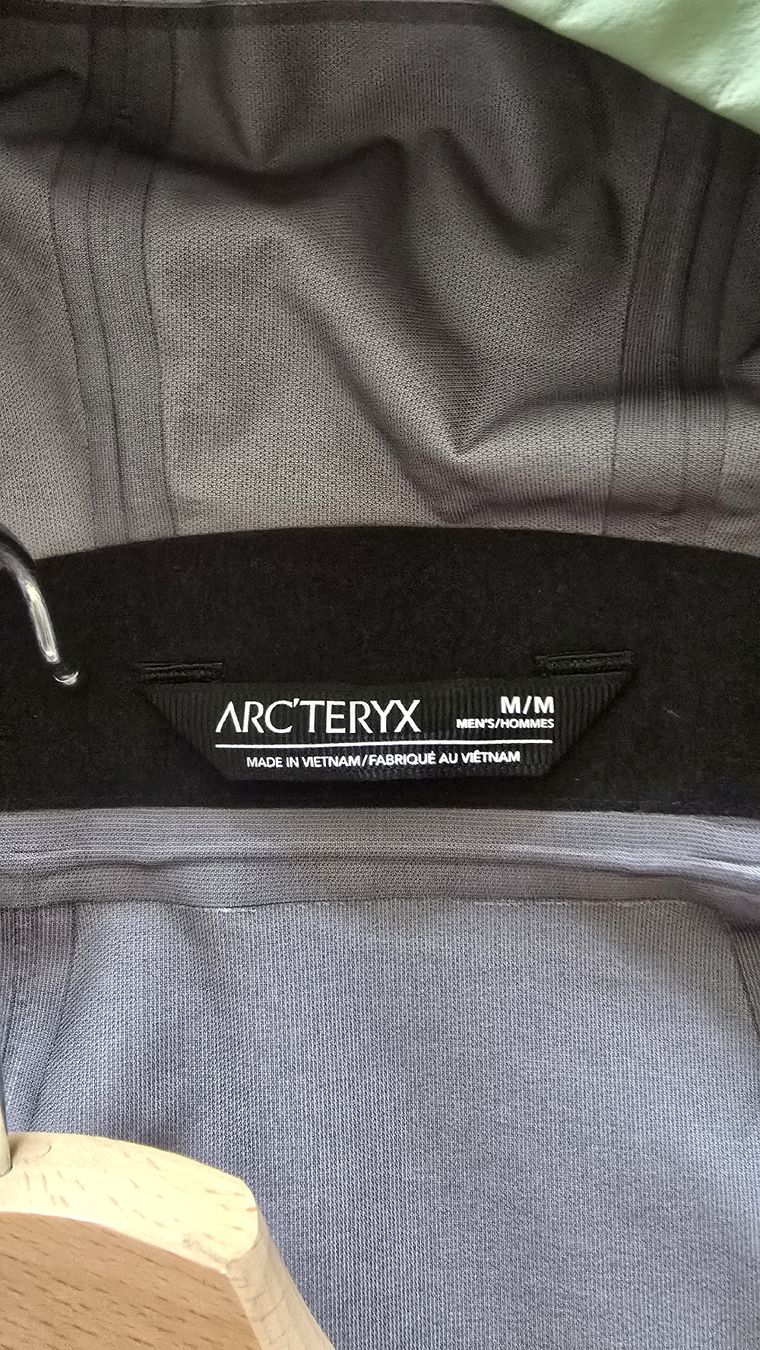 Giacche: Arcteryx Jacke / Anorak / Gore Tex – Nuovo (secondo la descrizione) da Uznach venduto da JuniorMichi 2