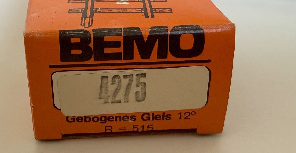 Bemo Modellini di ferrovie: Bemo Gleis gebogen 12° Art. 4275 – Nuovo e nell'imballaggio originale da Samedan venduto da Gischpel25 2