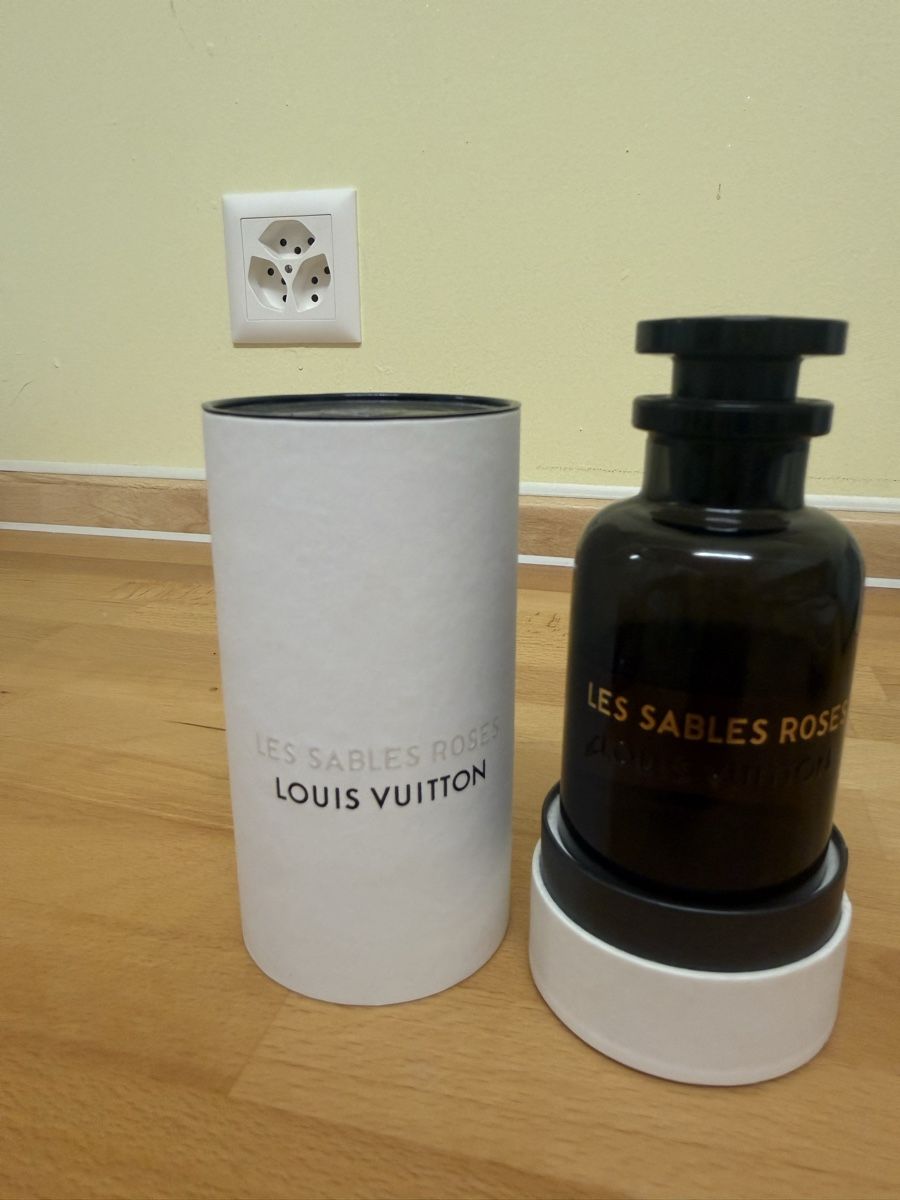 Louis Vuitton Parfums & Eau de Toilette: Louis Vuitton Les Sables Rose – D'occasion à Thayngen par lapalosa