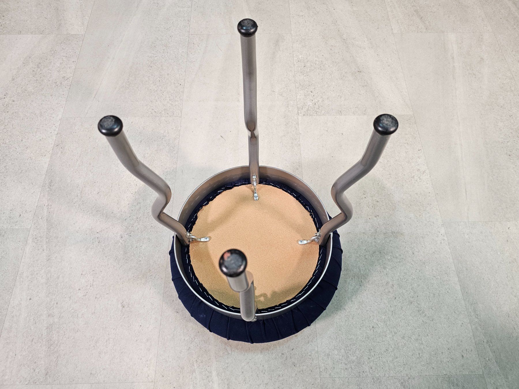 Ikea Sgabelli: 1995 IKEA Uri Stool by Per Ivar Ledang, Postmoderner Hocker – Usato da Nottwil venduto da Wondewa-Shop 6