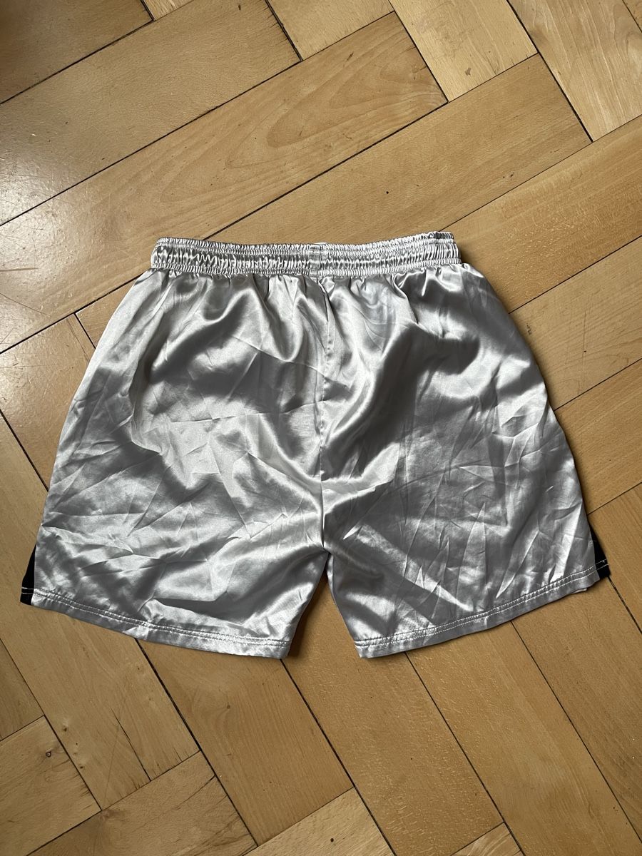 Pantaloni: Teket silver shorts – Nuovo (secondo la descrizione) da Zürich venduto da liv125 2