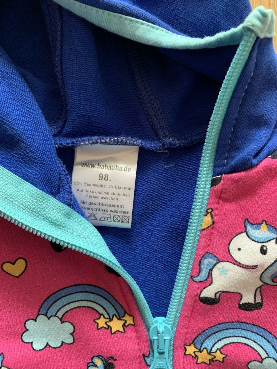 Pullover & Sweatshirts: Babauba Mädchen Kapuzenpulli Gr. 98 mit Einhorn Motiv🦄 – Gebraucht aus Jegenstorf von Annina0506 1
