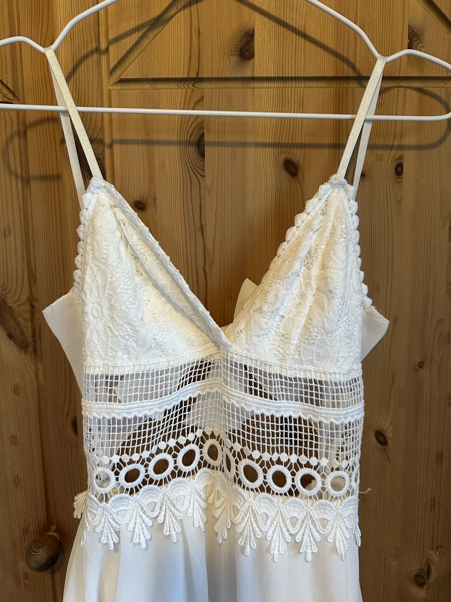 Tute: Kurzer weisser Jumpsuit mit Spitze, Grösse S – Usato da Hergiswil NW venduto da kaufe_at_kaufmann 2