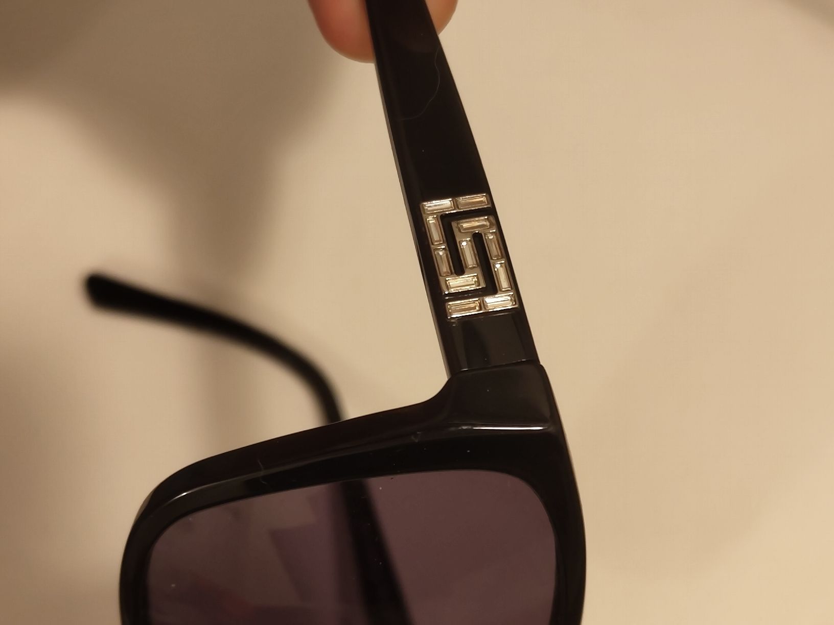 Versace Occhiali & Lenti: VERSACE Sonnenbrille, elegant damen, Schmetterlingsform. – Nuovo (secondo la descrizione) da Weinfelden venduto da Easyframe 3