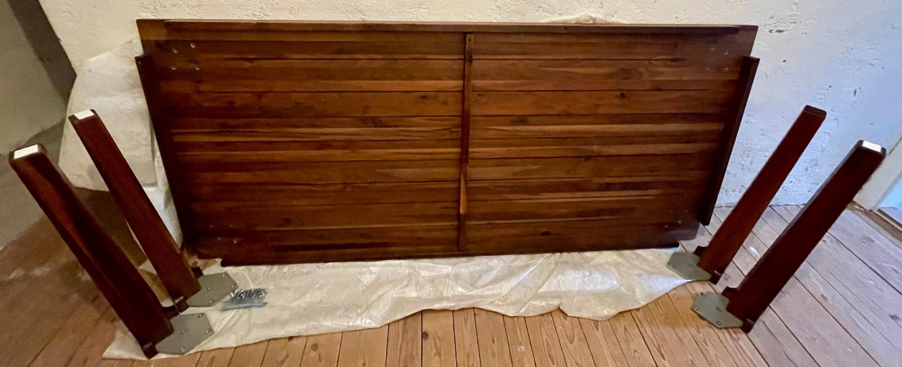 Livique Tische: Esstisch Lazio aus Nussbaum – Gebraucht aus Zofingen von mooogli 4