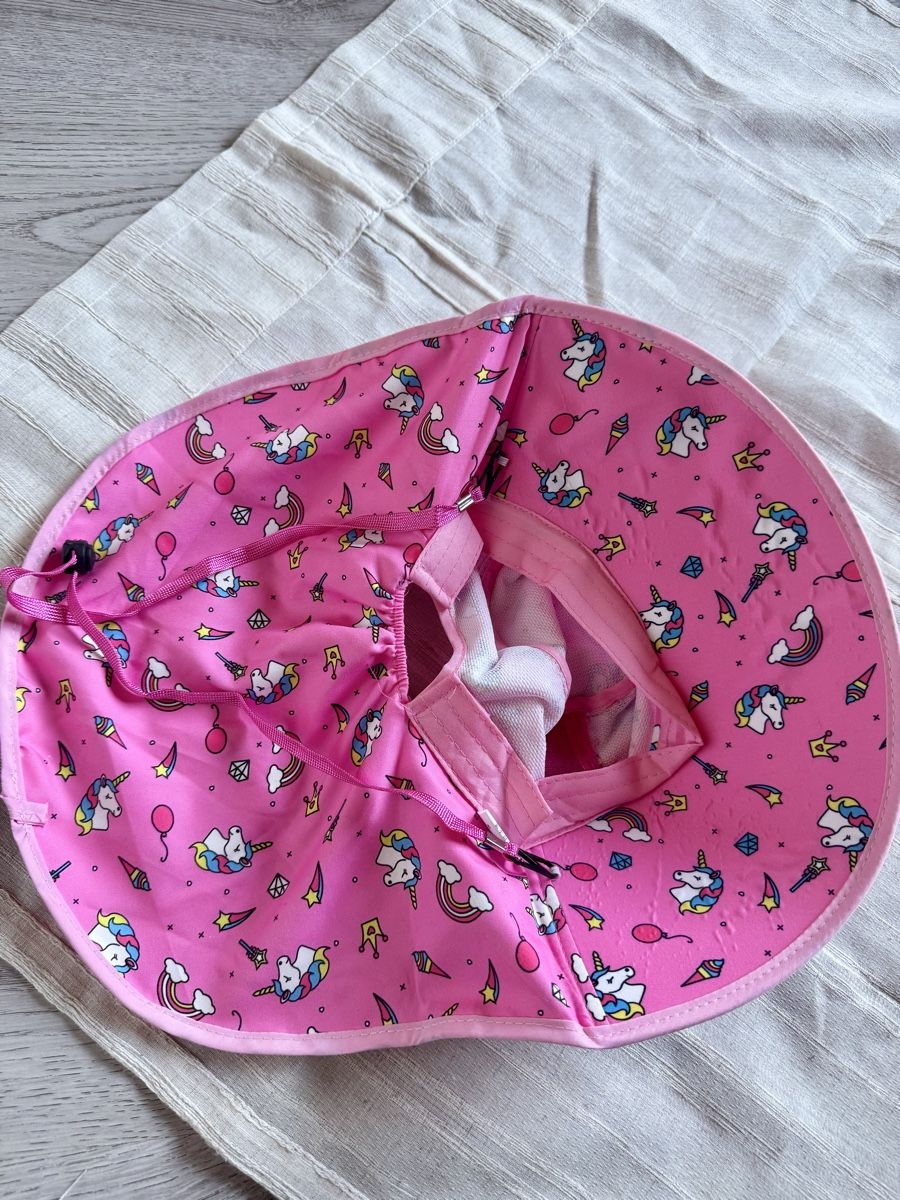 Altro abbigliamento per bambina: Pink Einhorn Sonnenschutz Hut – Nuovo (secondo la descrizione) da Nottwil venduto da sukkus.ch 2