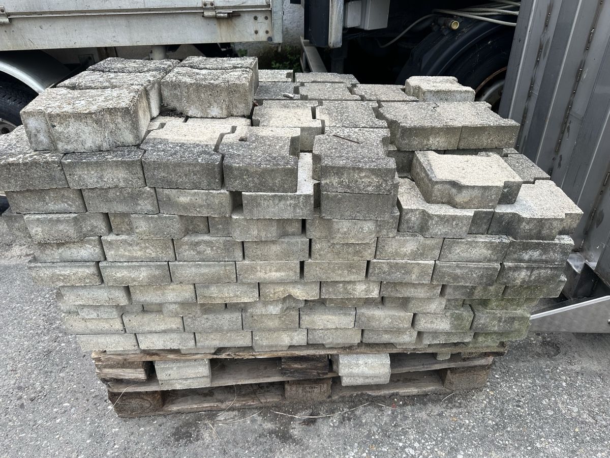 Bodenbeläge: Pavé pour environ 30 m2 – Gebraucht aus Le Landeron von Gudul0 1