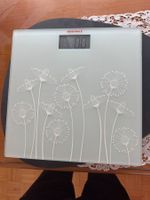 SÖHNE Personenwaage Digitale Waage Weiss mit Blumenmuster