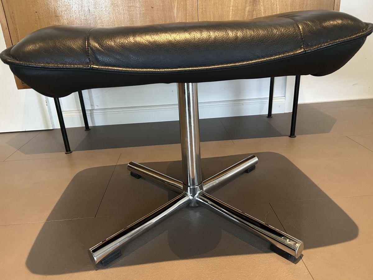 Interio Poltrone: Ledersessel von Interio "Brighton" mit Fussablage – Usato da Uetendorf venduto da REhome 8