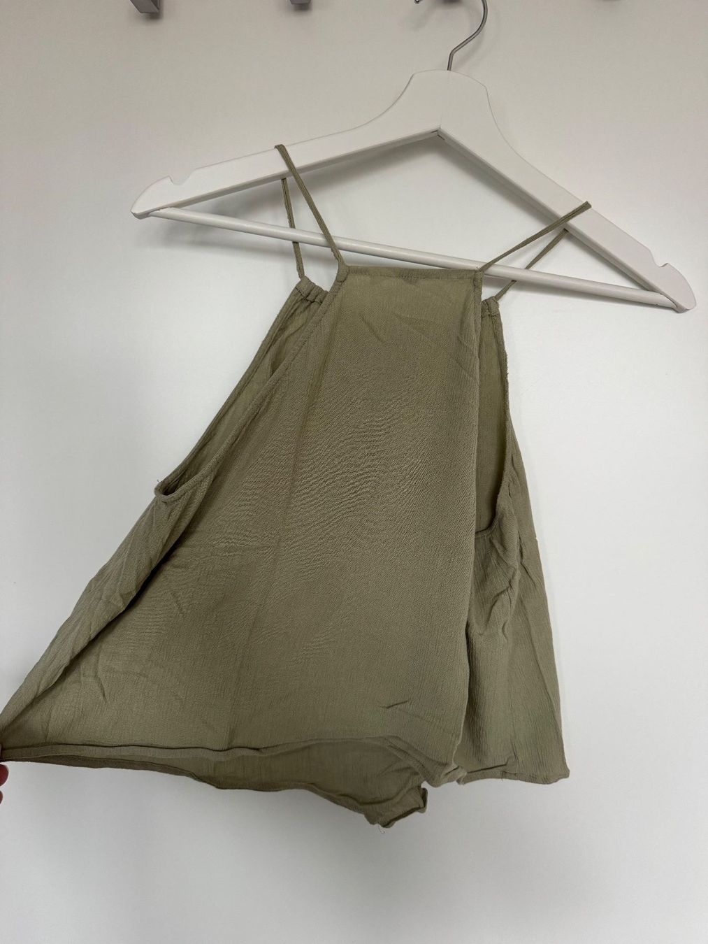H&M Top: Grünes Neckholder-Top – Usato da Winterthur venduto da TL123 2