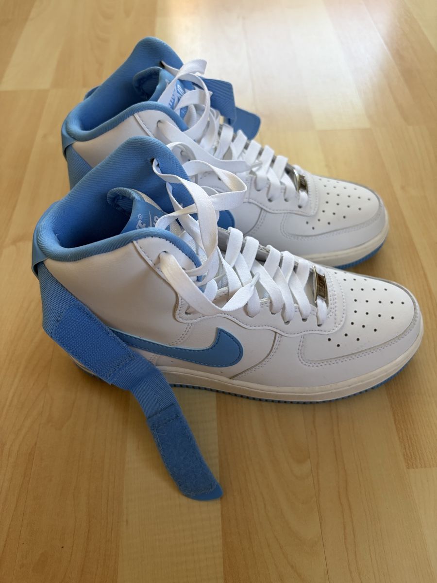 Nike Scarpe da uomo: Nike Air Force 1 High 'White University Blue' Sneaker – Nuovo (secondo la descrizione) da Uster venduto da nor_t7h6 1