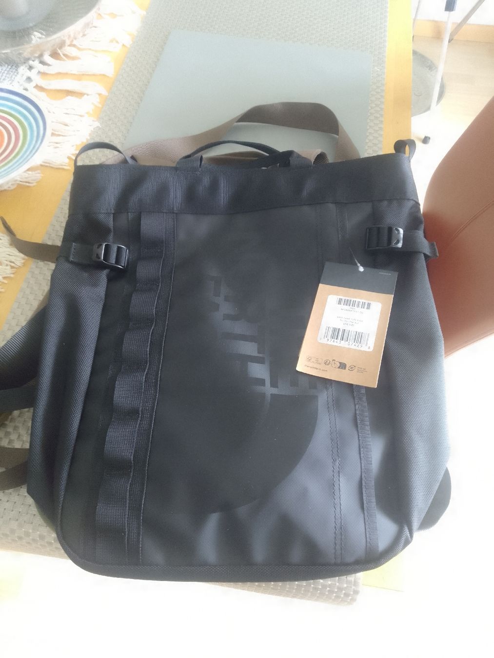 Zaini: The North Face Base Camp Tote Pack - Nuova con etichetta – Nuovo e nell'imballaggio originale da Märstetten venduto da Shirt74