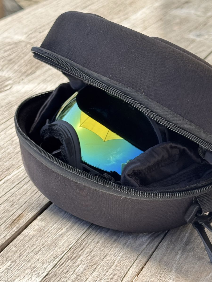 Guinzagli & Collari: OneTigris Hundebrille mit Etui – Nuovo (secondo la descrizione) da Grüningen venduto da stellagolightly
