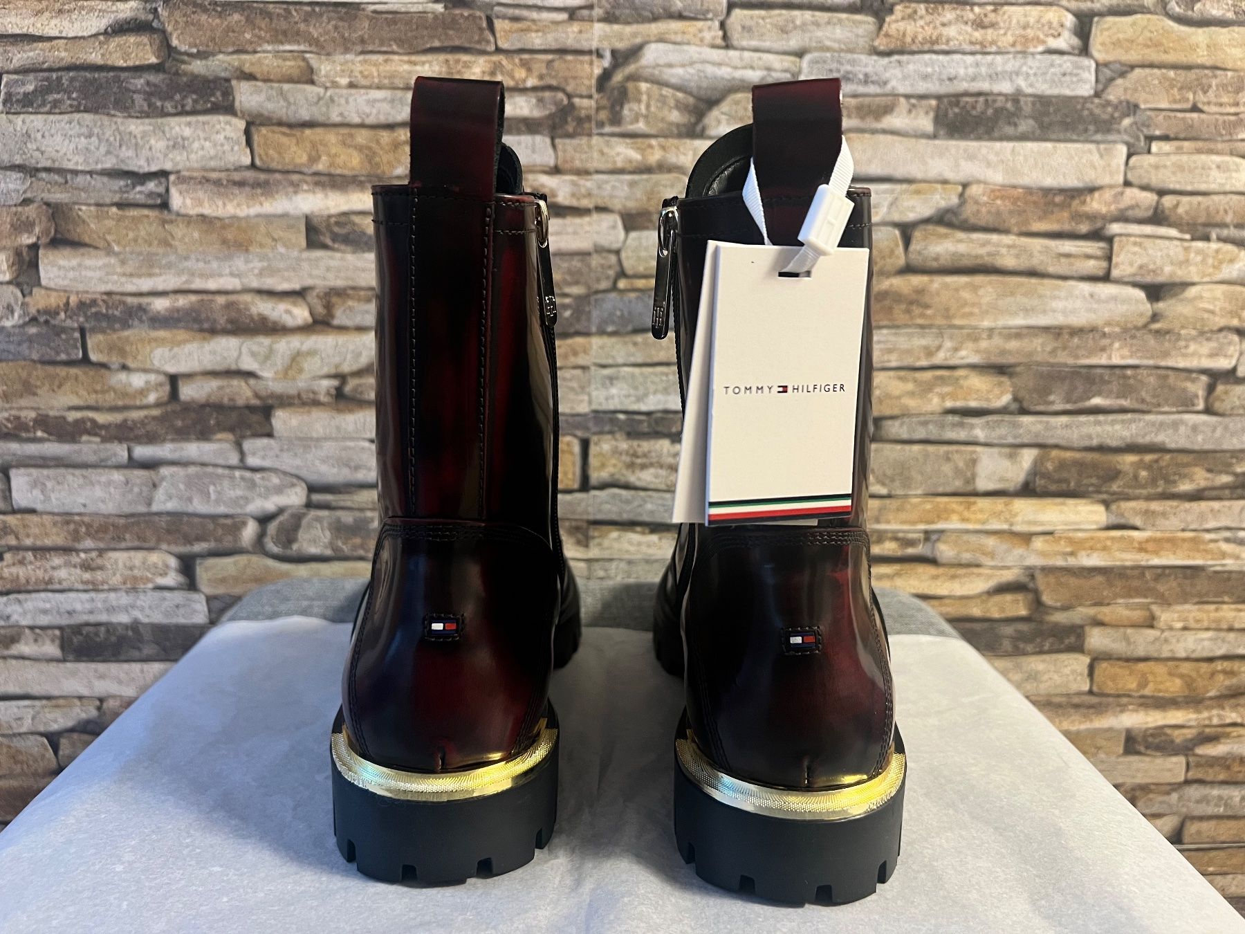 Tommy Hilfiger Scarpe da donna: Tommy Hilfiger Polished Lace Up Gr. 41 – Nuovo e nell'imballaggio originale da Bern venduto da No1e 2