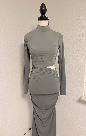 Zara Maxikleid mit Raffungen