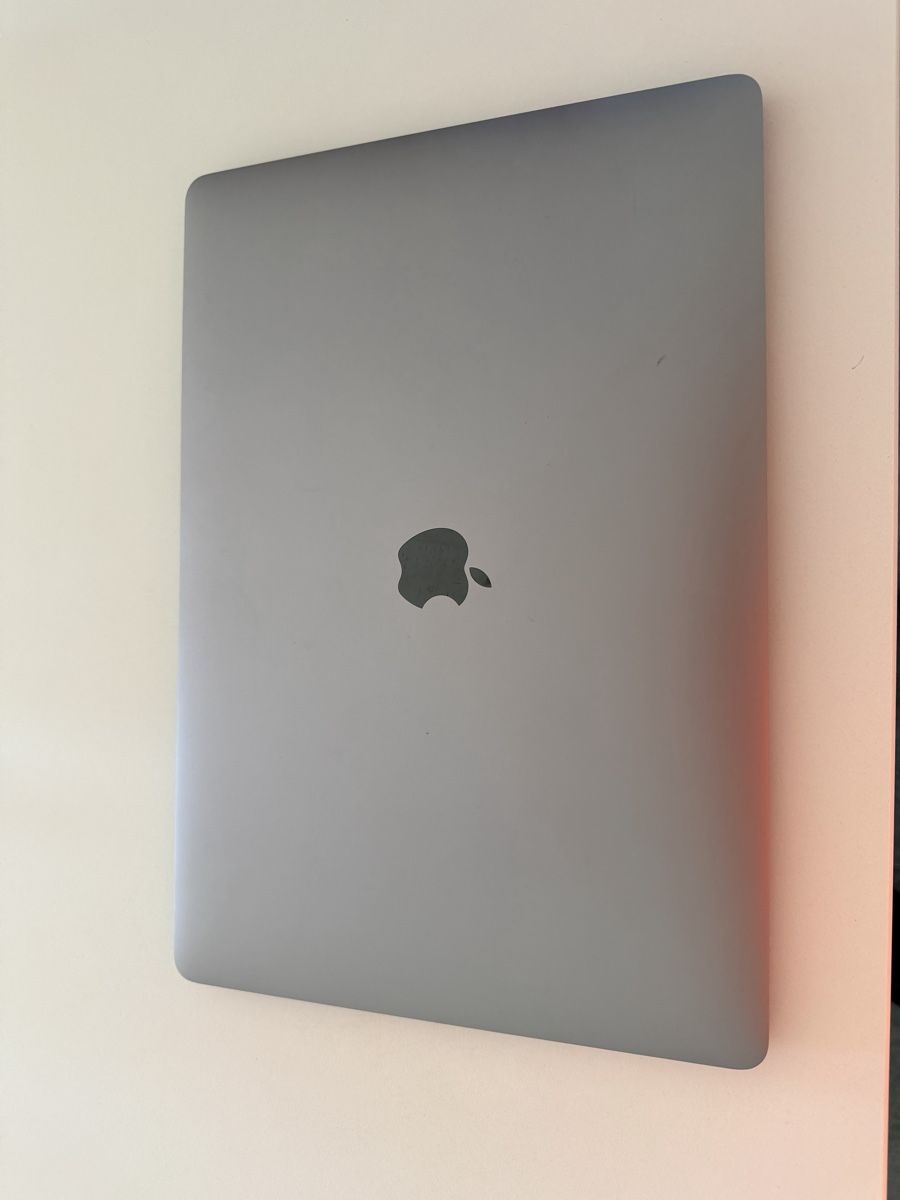 Apple Portables: MacBook Pro  – D'occasion à Zugerberg par nic_7sqr 2