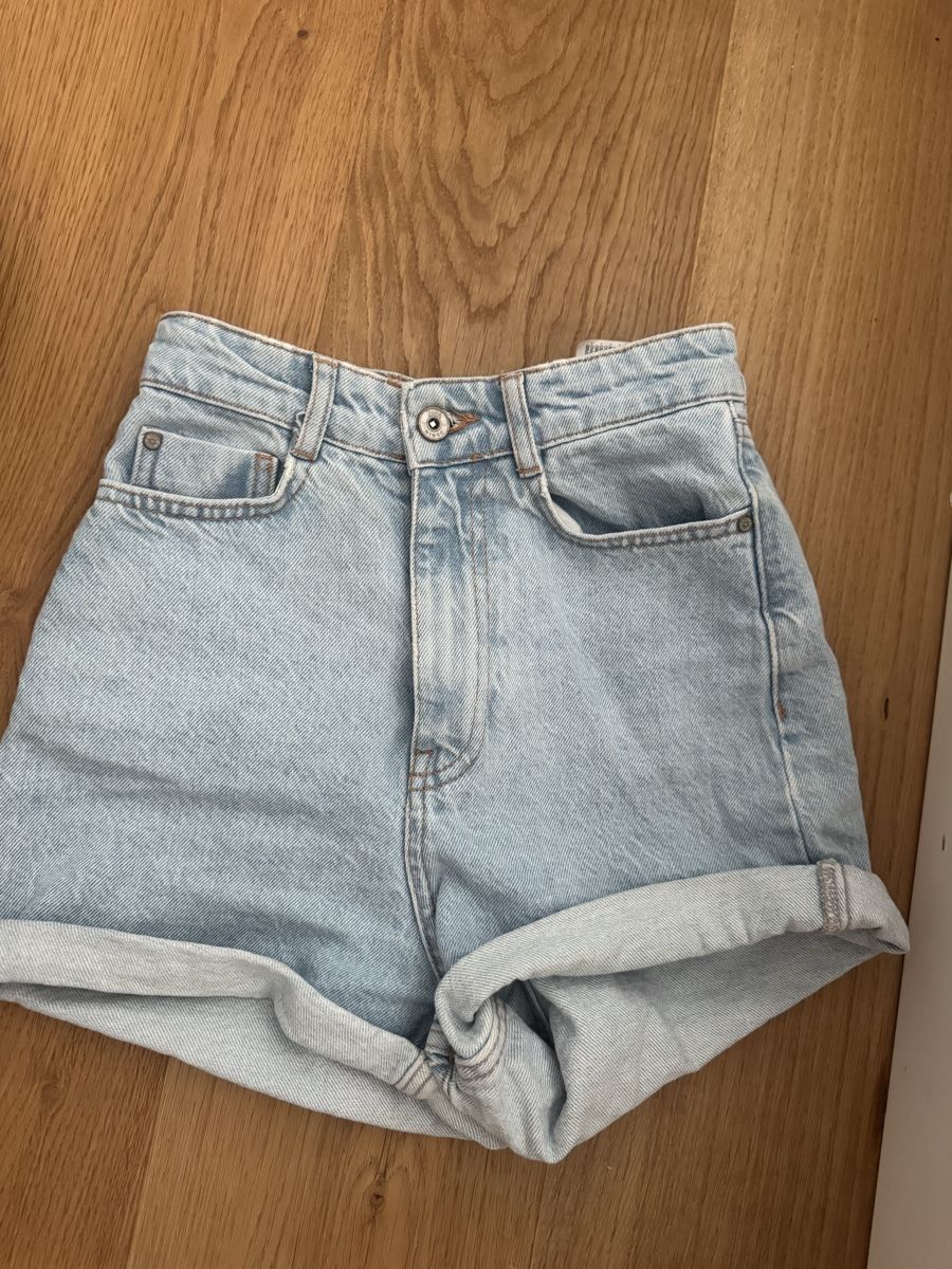 Zara Jeans: Jeans Shorts Zara, Gr.32 – D'occasion à Solothurn par jgu_xfz2