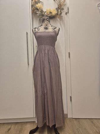 Maxikleid Grösse S neuwertig (Passt auch bei M)
