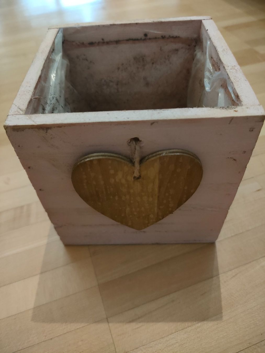 Vasi per fiori: Holz-Blumentopf mit Herz - Rosa – Usato da Wiesendangen venduto da s_er 2