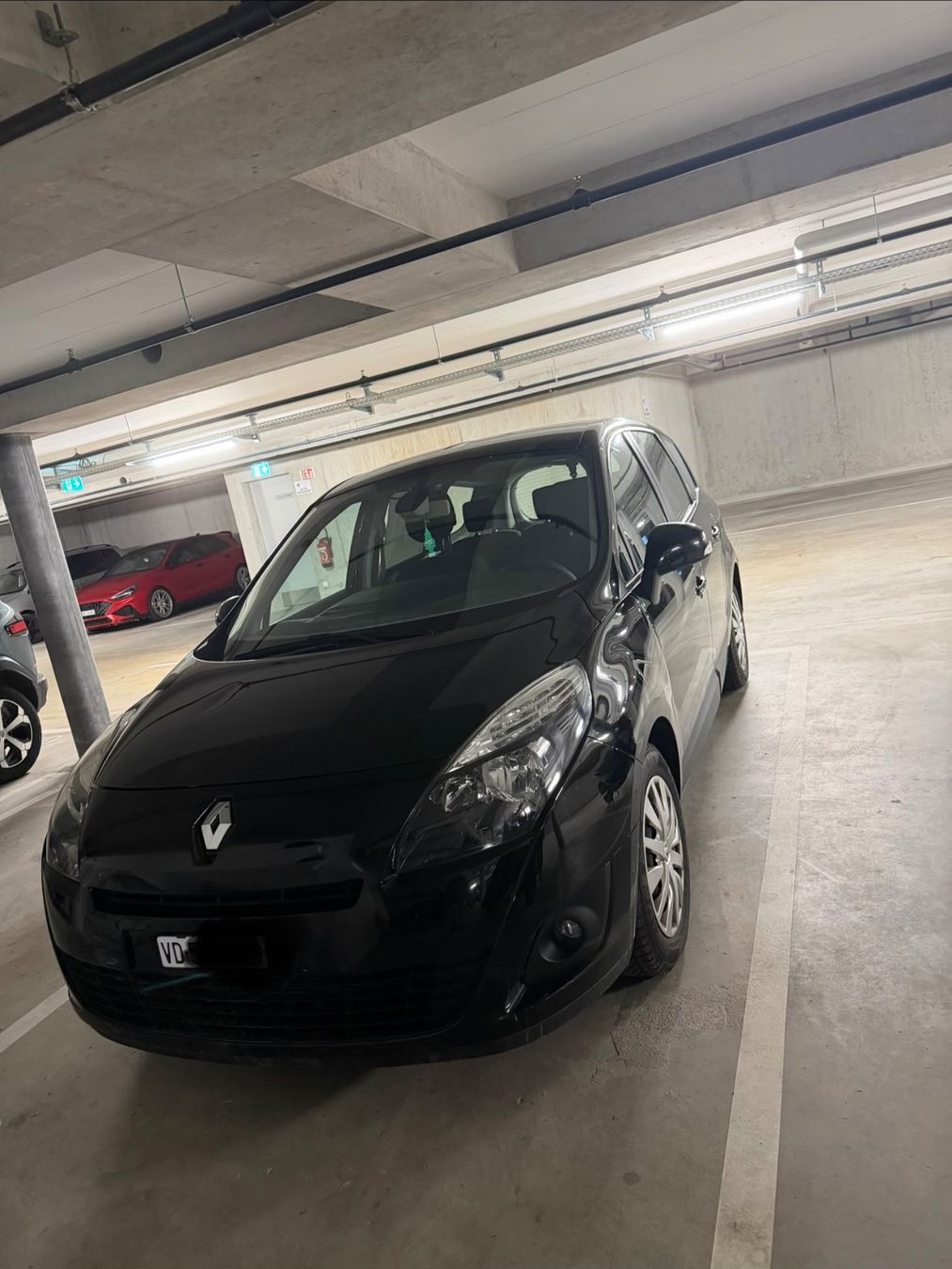 Renault Automobili: Renault Scenic Turbo 1.6 – Nuovo (secondo la descrizione) da Yverdon-les-Bains venduto da hal_jq27