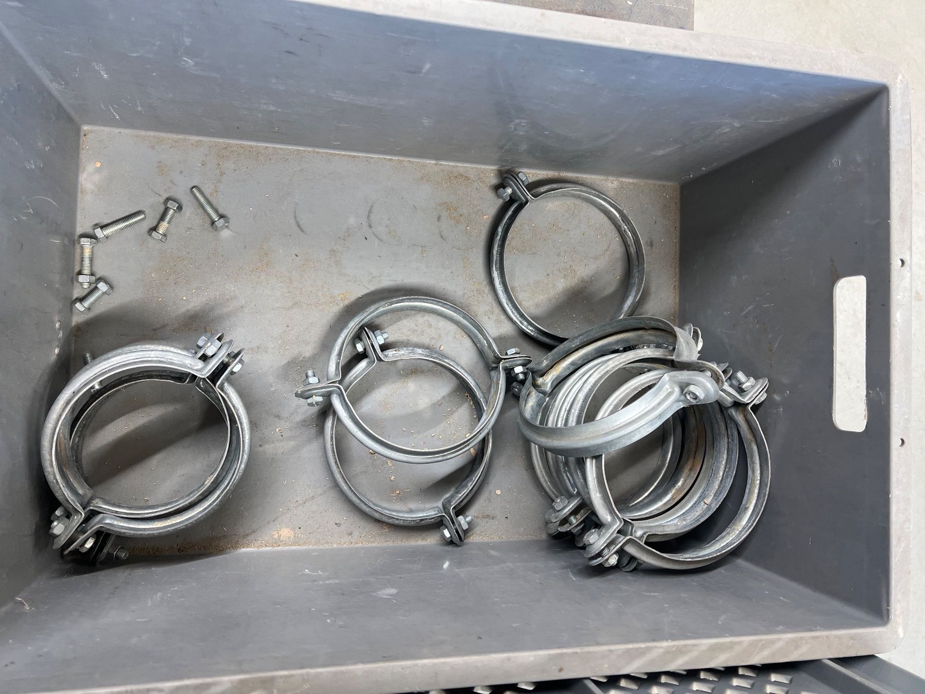 Accessori Trattori &Veicoli agricoli: Absauganlage Abluftrohre mit Zubehör – Usato da Adetswil venduto da man_d7vt 2