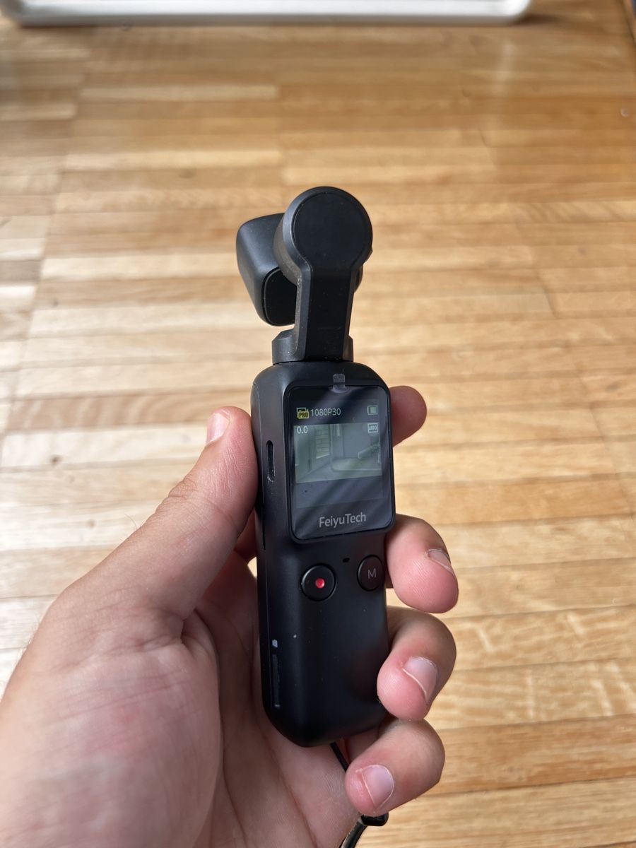 Camcorder: FeiyuTech Vlogger Kamera – Gebraucht aus Winterthur von Leonie_s 1