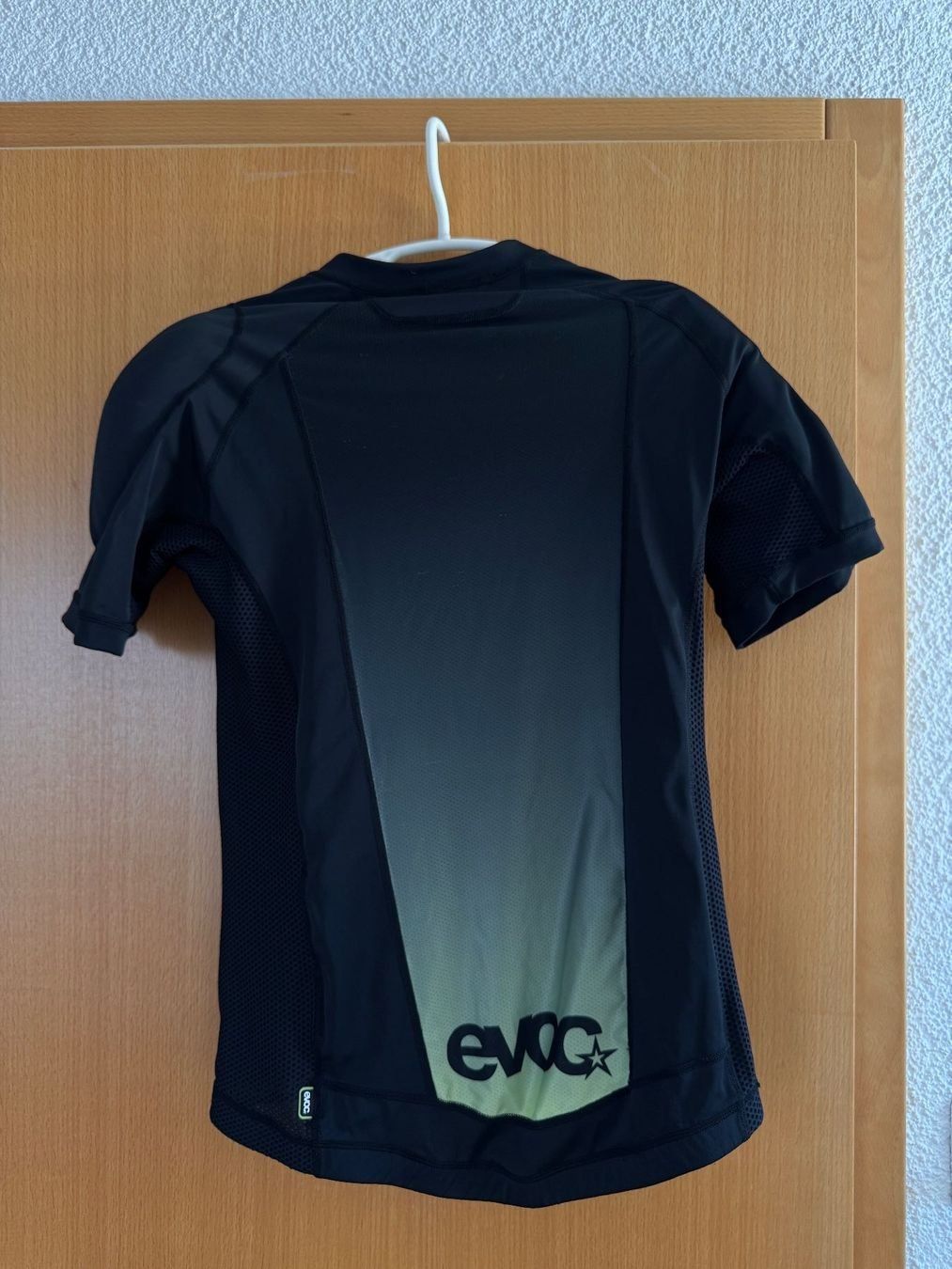 Evoc Protezioni & Imbottiture: EVOC Protector Enduro Shirt Gr. L – Usato da Engelberg venduto da Pits68 2