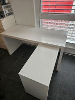 Schreibtisch