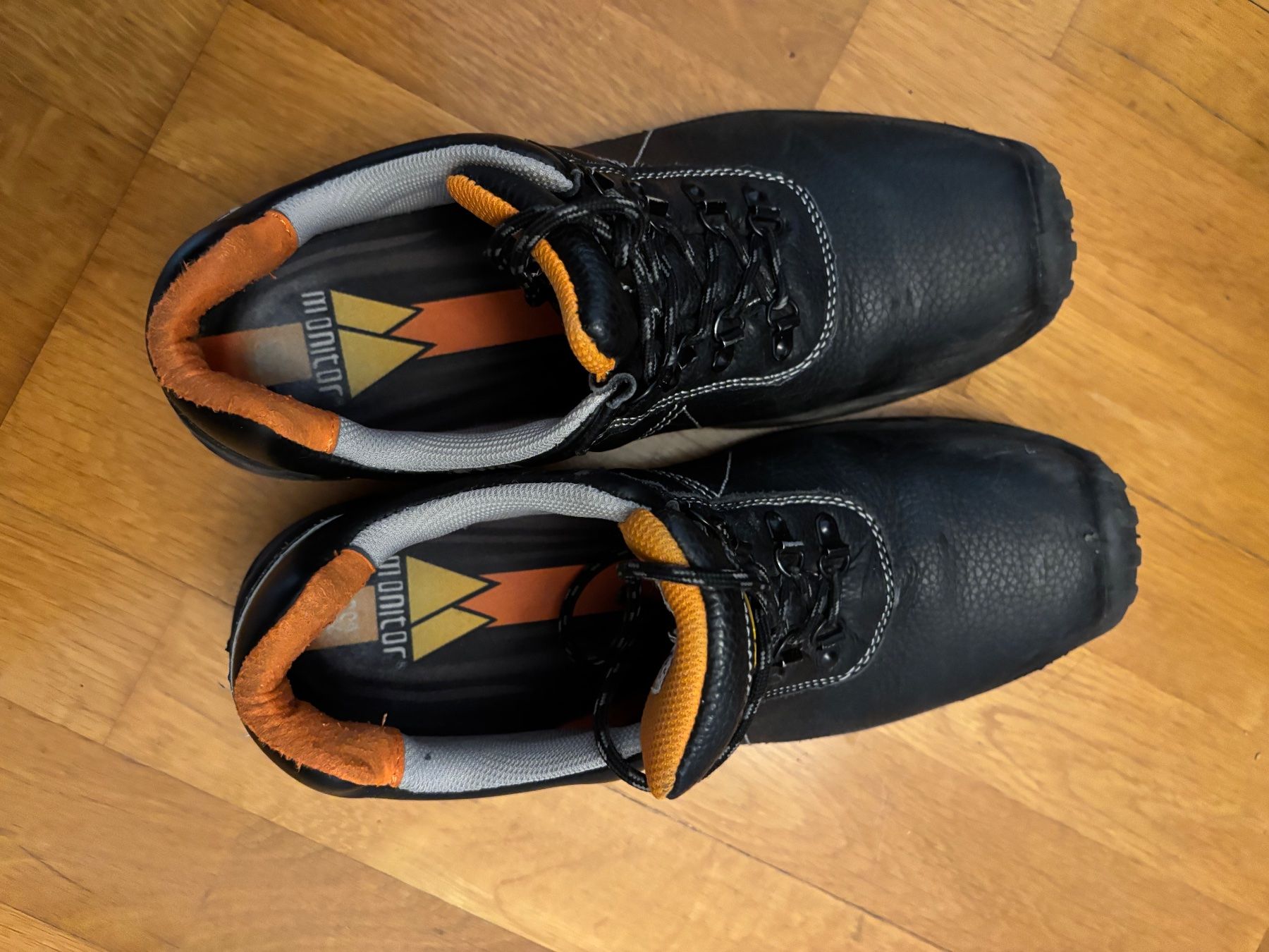 Scarpe da uomo: Gebrauchte Sicherheitsschuhe, Größe 43 – Usato da Luzern venduto da snb_hjz2 2