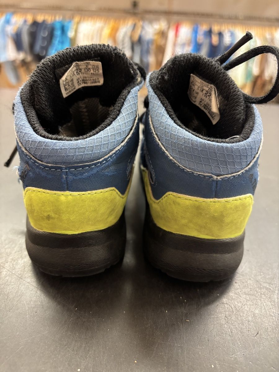 Adidas Scarpe per ragazzi: Adidas Terrex Wanderschuhe, Grösse 22 – Usato da Büren an der Aare venduto da Nikito2001 1