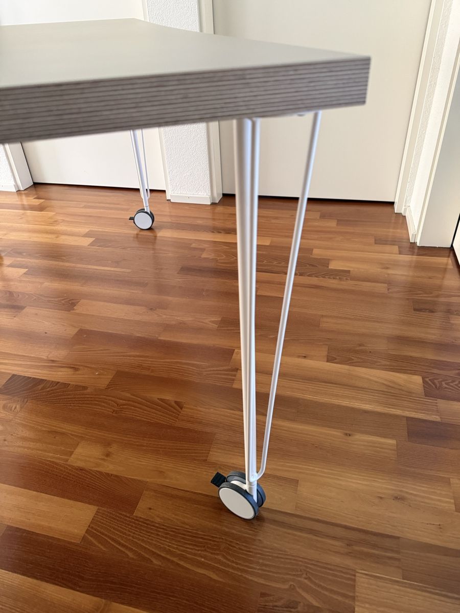 Ikea Scrivanie: Ikea Schreibtisch LAGKAPTEN – Usato da Wohlen AG venduto da Calpoly 2